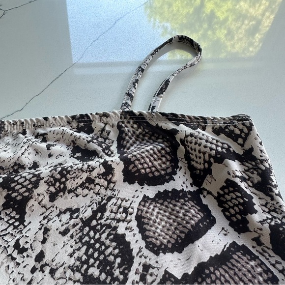 SHEIN | Snake Print Bodycon Mini Dress | Size Small | Neutral White/Gray/Black - Picture 4 of 15